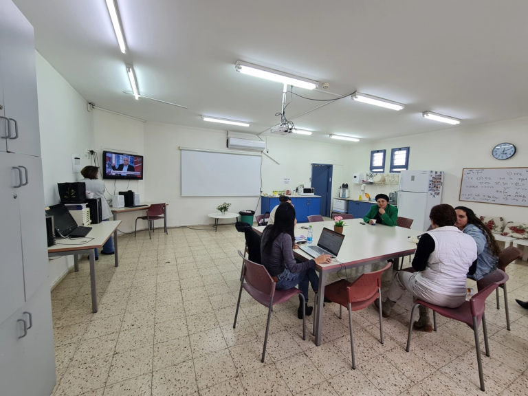 לפני לתמונה OM8A9301